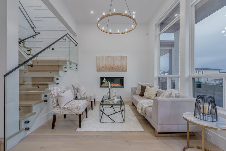 Property Photo:  16647 18 Avenue  BC V3Z 9X5 