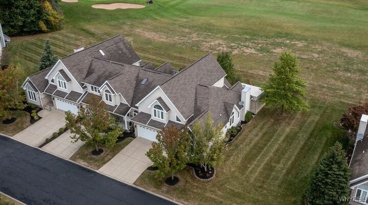 Property Photo:  339 White Oak Lane  NY 14072 