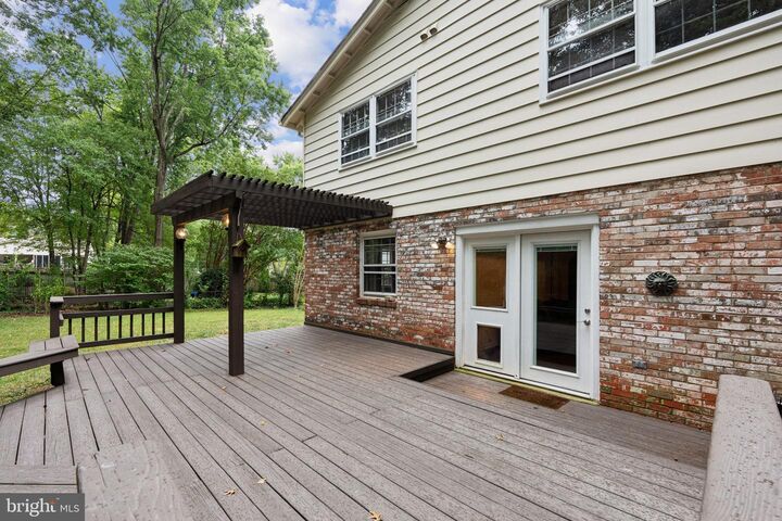 Property Photo:  10600 Vennard Place  VA 22032 