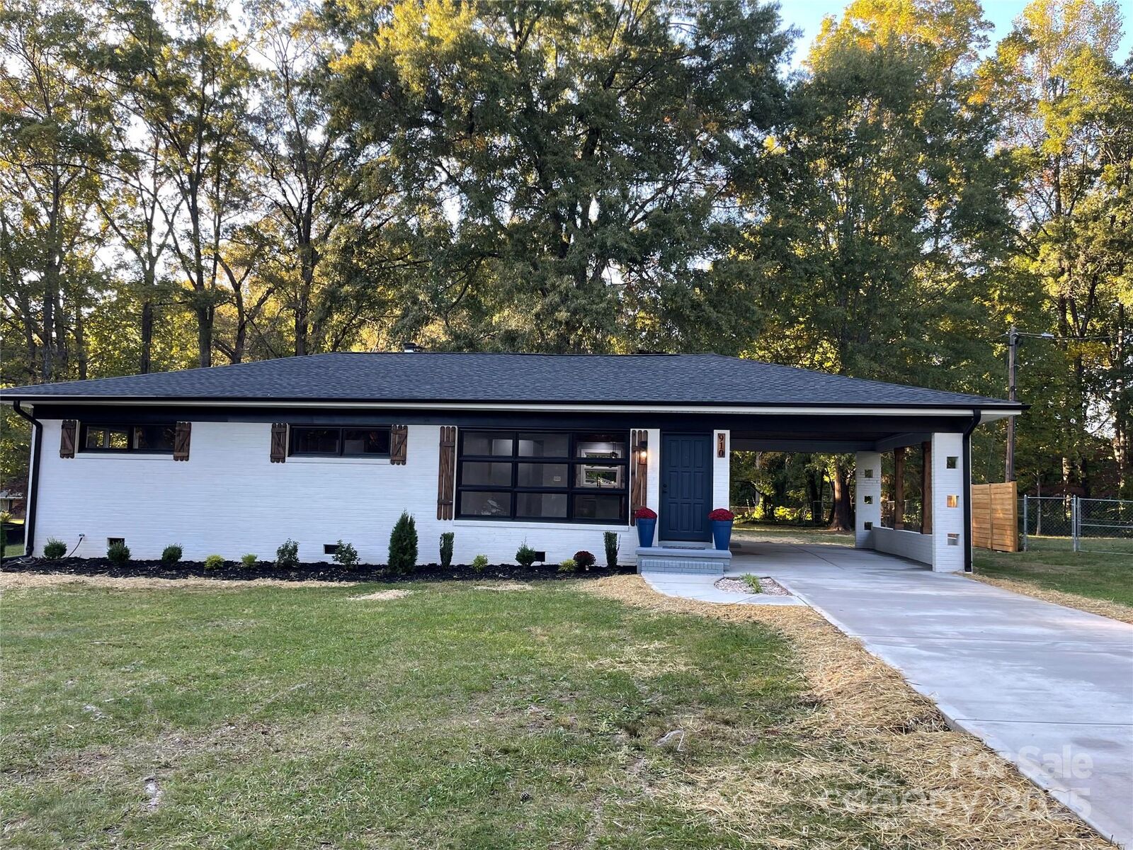Property Photo:  910 S Spencer Avenue  NC 28159 