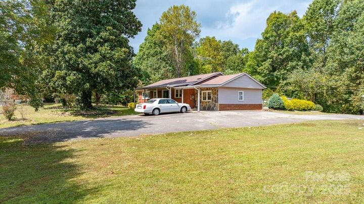 Property Photo: 489 Ned McGimsey Road NC 28761
