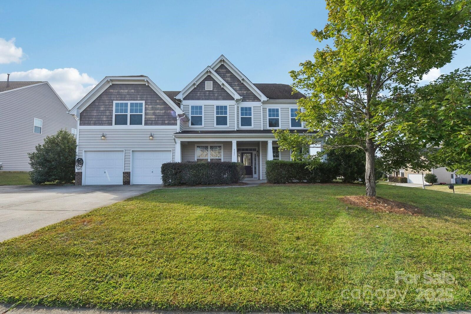 Property Photo: 4397 Bridge Pointe Drive NC 28075
