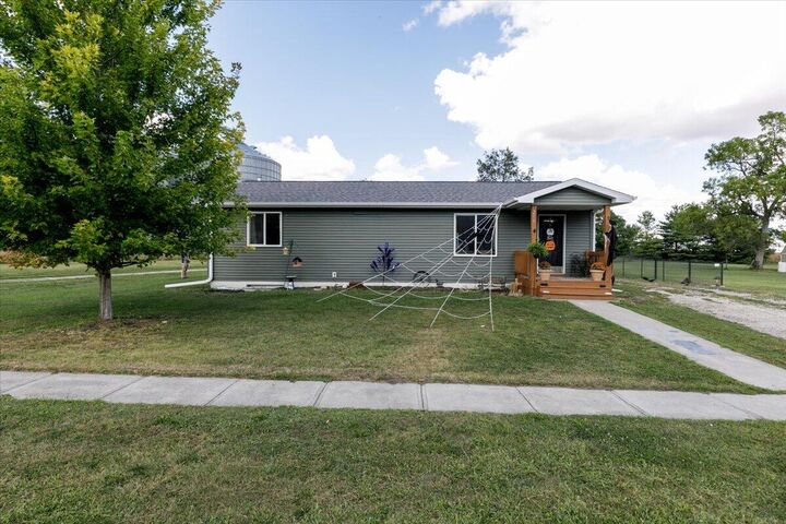 211 2nd Street  Gilbert IA 50105 photo