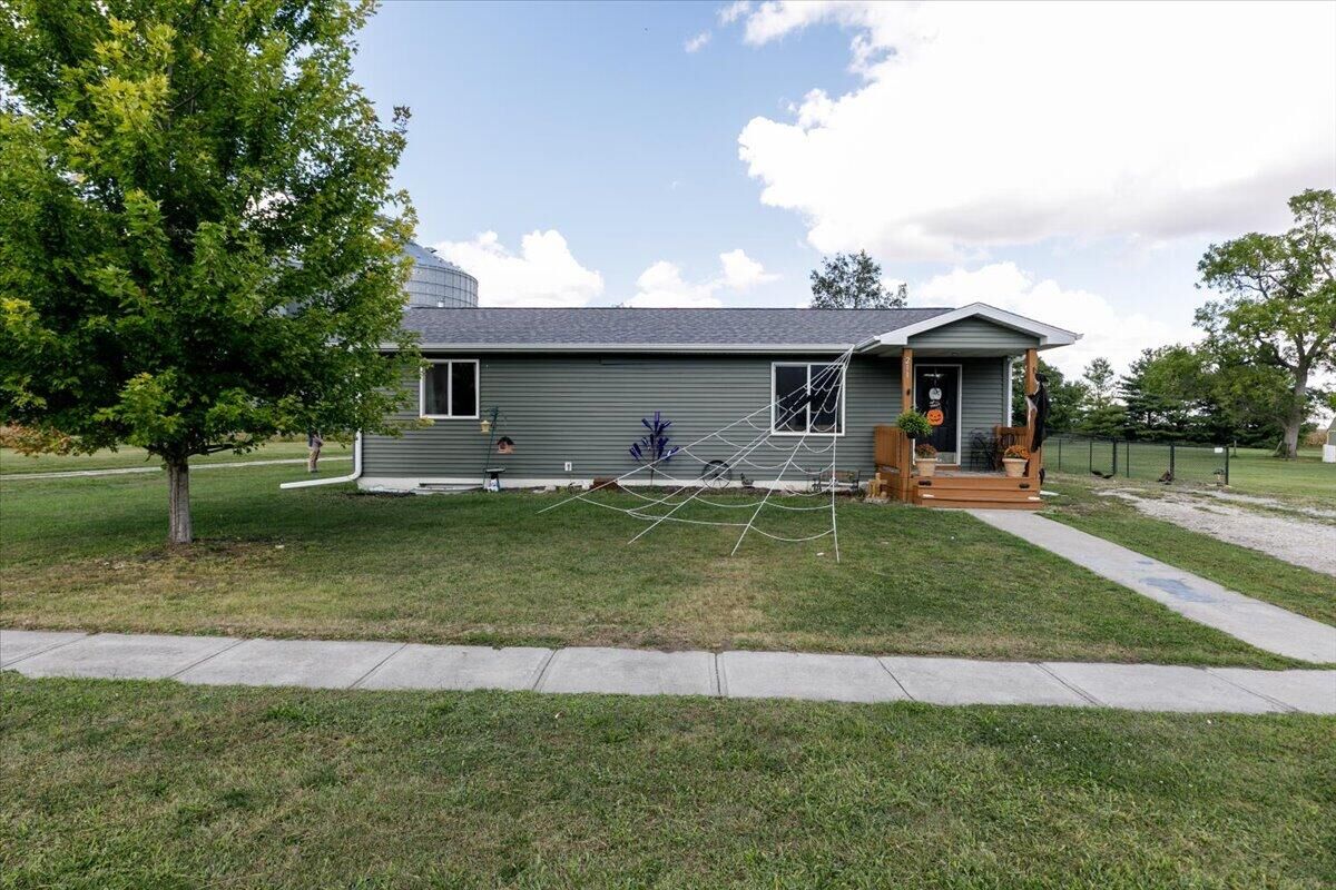 Property Photo: 211 2nd Street IA 50105