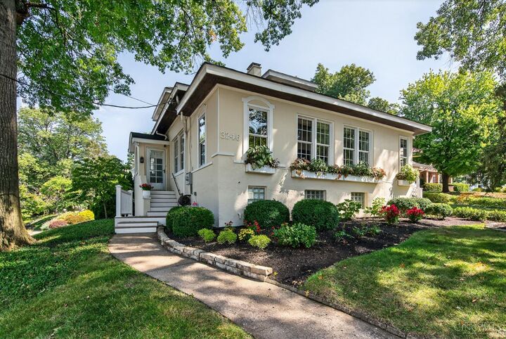 3246 Observatory Avenue  Cincinnati OH 45208 photo