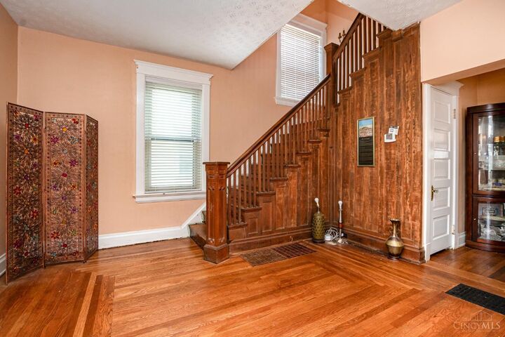 Property Photo:  3556 Mooney Avenue  OH 45208 