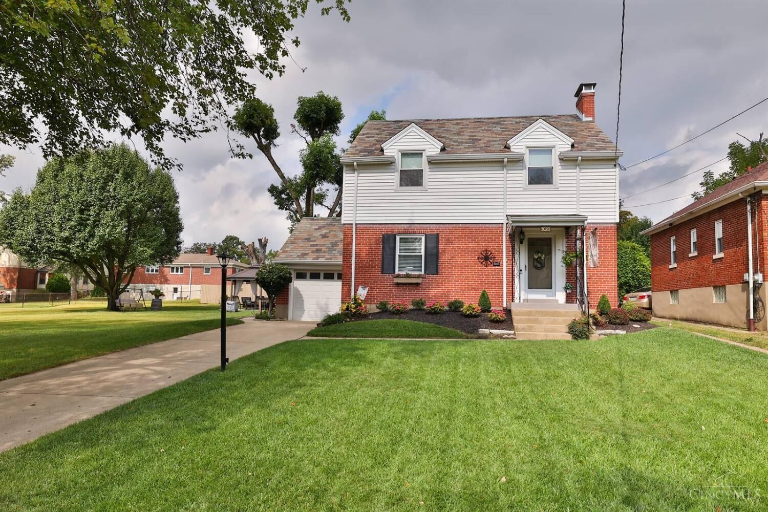 Property Photo:  3020 Veazey Avenue  OH 45238 