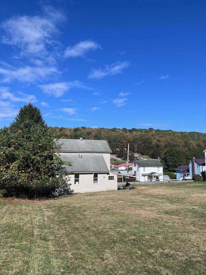 Property Photo:  24 Upper Clinton St  PA 15772 