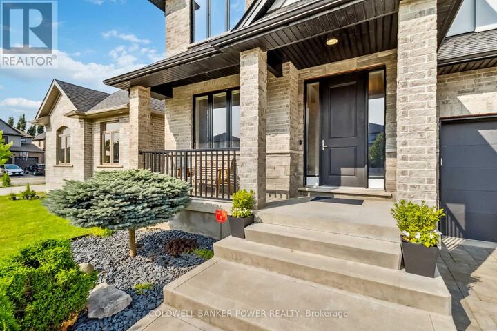 Photo de la propriété: 1090 Eagletrace Drive ON N6G 0S4
