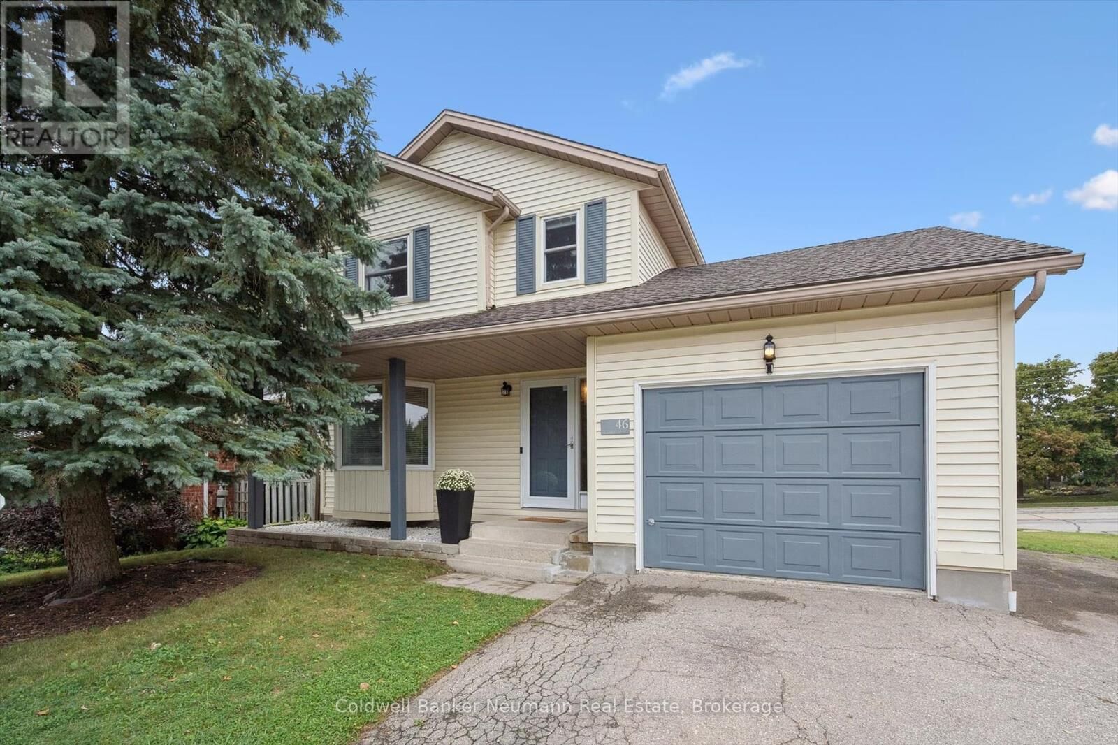 Property Photo: 46 Dunhill Crescent ON N1H 7Z9