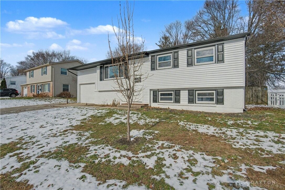 Property Photo: 1015 Van Arden Drive OH 45377