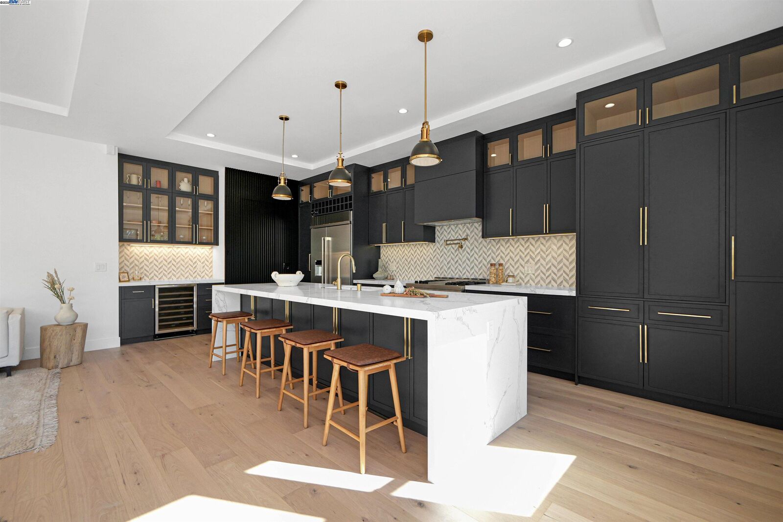 Property Photo: 5229 Miles Ave CA 94618