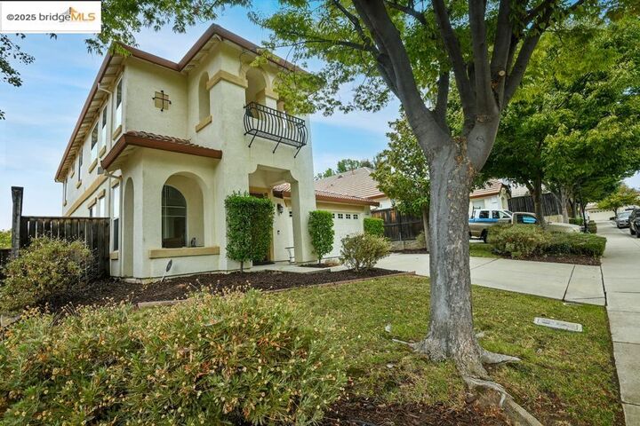 Property Photo:  20521 Sarazen Ln  CA 95363 