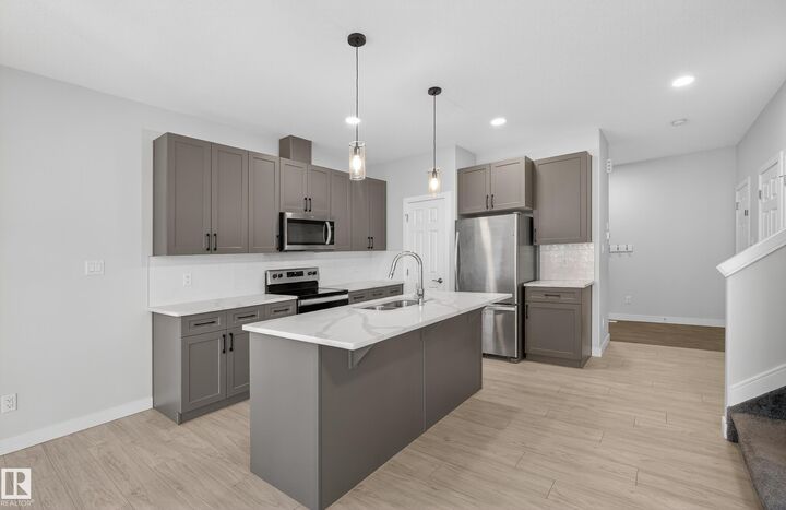 Property Photo:  84 Meadowland Crescent  AB T7X 0A6 