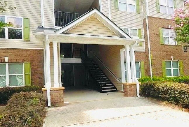 Property Photo:  8302 Fairington Ridge Circle  GA 30038 