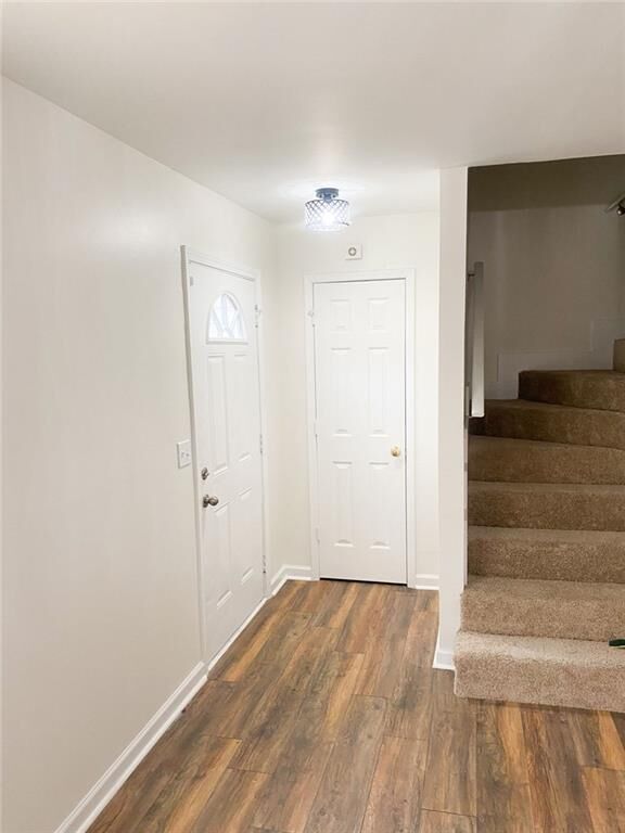 Property Photo: 7010 Oakhill Circle GA 30168