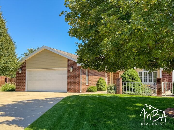 2808 N Broadmoor Place  Garden City KS 67846 photo