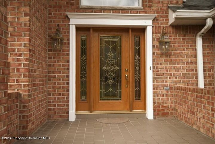 Property Photo:  125 Lakeview Drive  PA 18505 