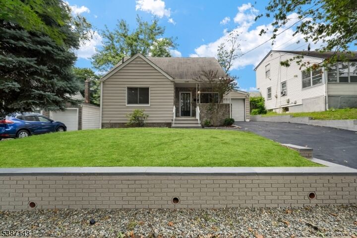 Property Photo: 1048 Chester St NJ 07205