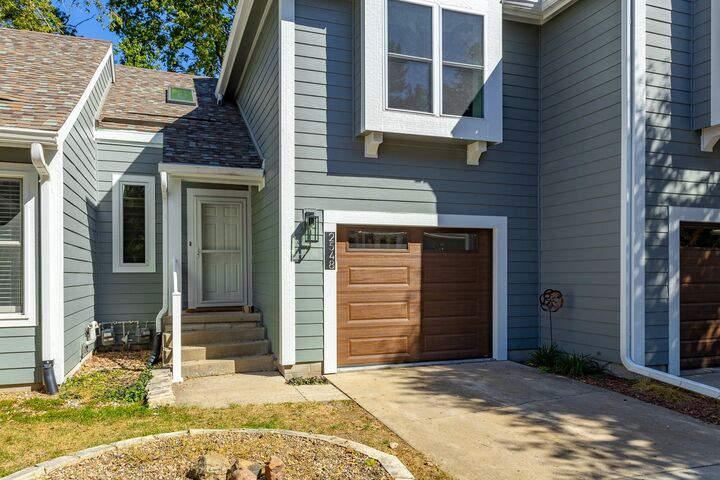 Property Photo: 2548 Pine Circle IA 50322