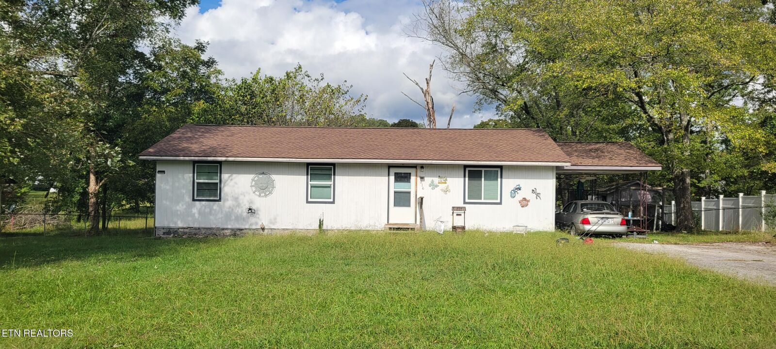 Property Photo:  216 First St  TN 37854 