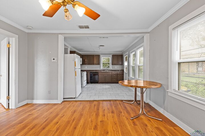 Property Photo:  206 King  TX 75662 