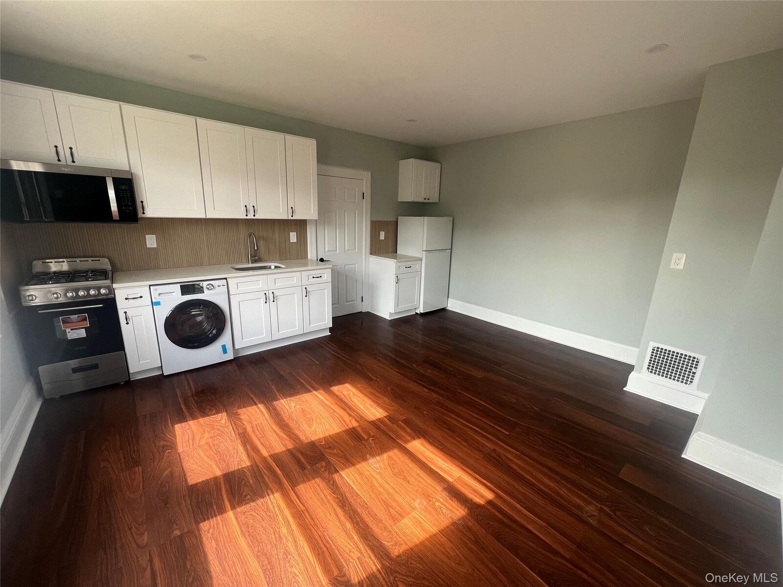 Property Photo:  62 Woodland Avenue 3  NY 10805 
