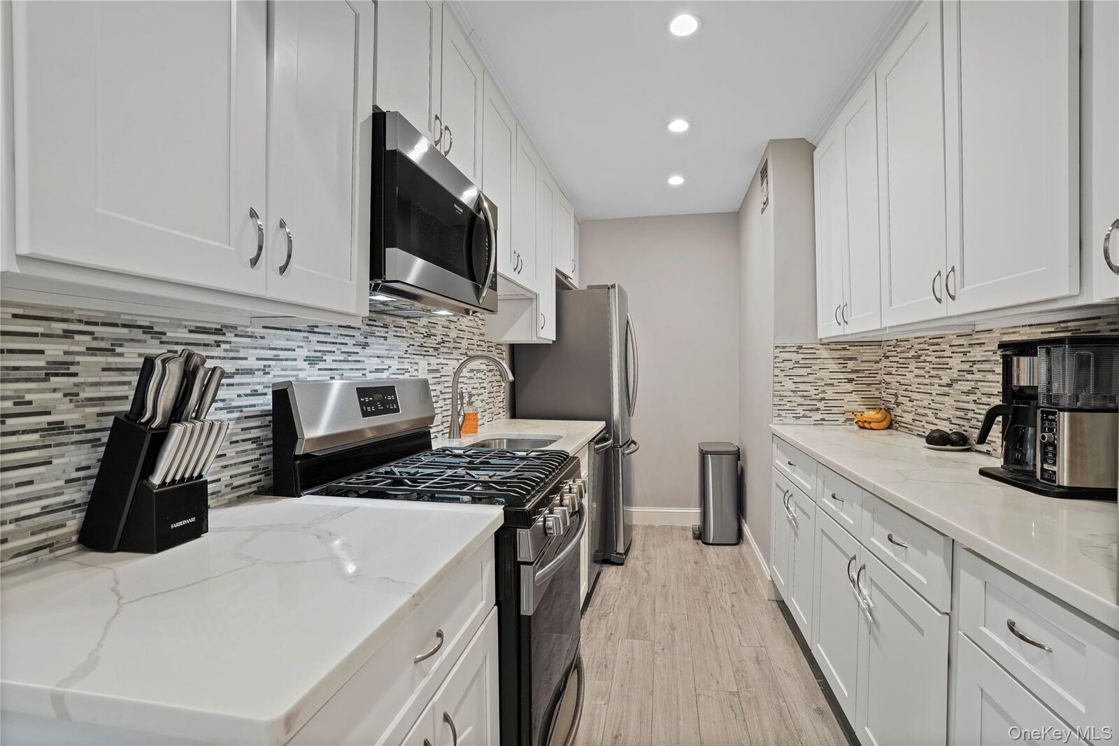 Property Photo:  151-31 88th Street 5B  NY 11414