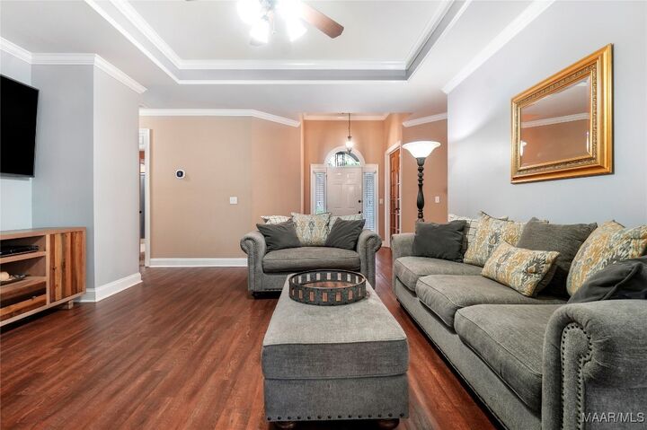 Property Photo:  466 Grove Park Loop  AL 36093 