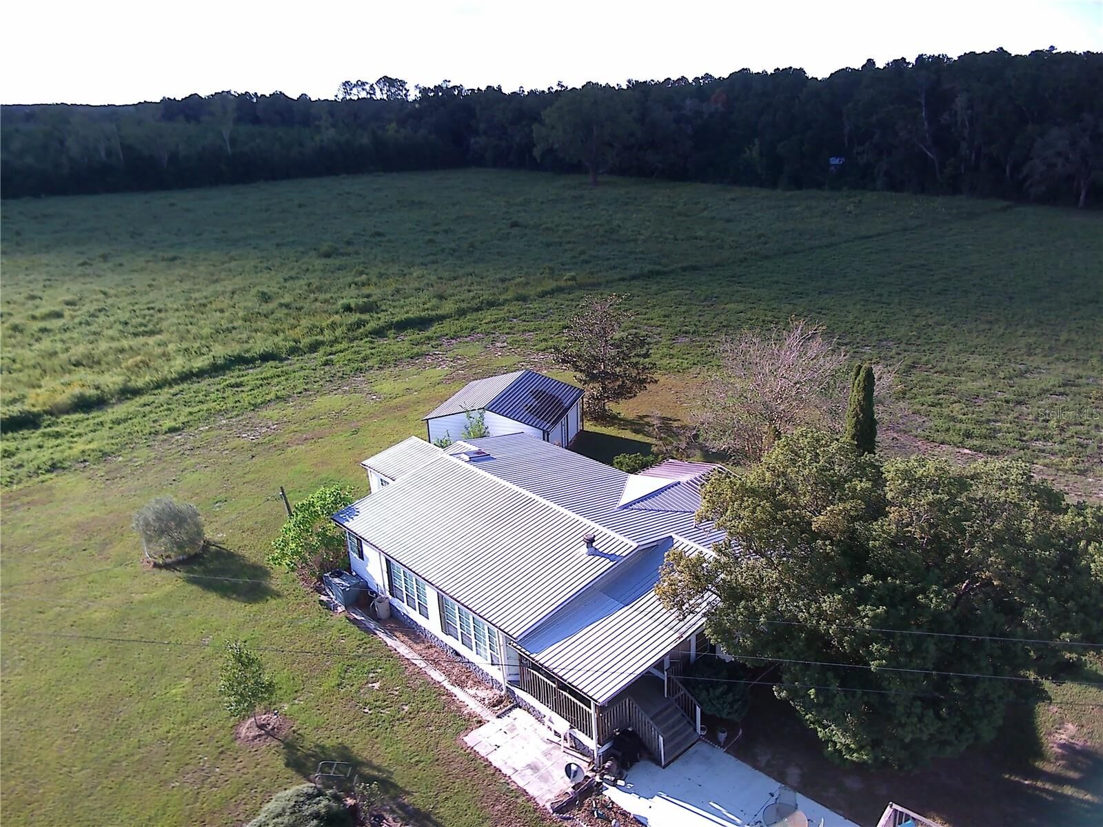 Property Photo:  5559 SW 42nd Place  FL 32619 