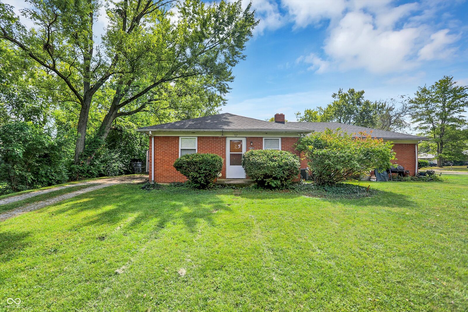 Property Photo:  2281 N Lesley Avenue  IN 46218 