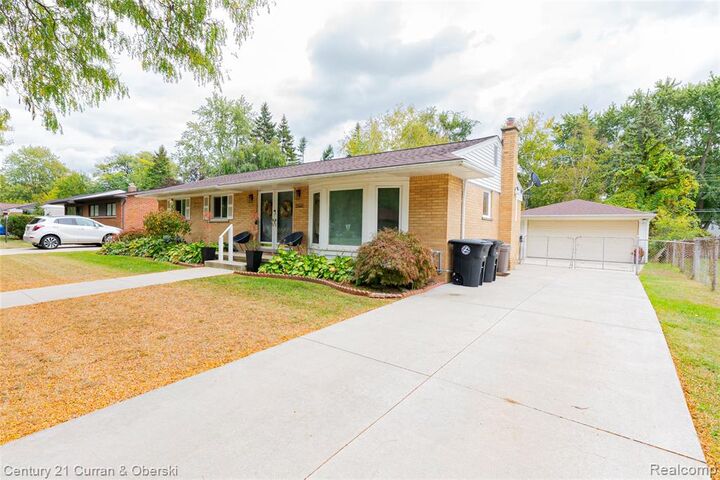 Property Photo: 31221 Lyndon Street MI 48154 4354