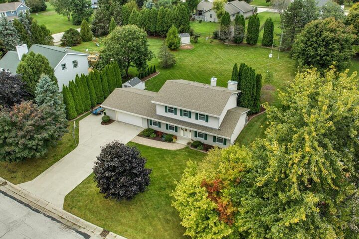 S78w16730 Spinnaker Dr  Muskego WI 53150 photo