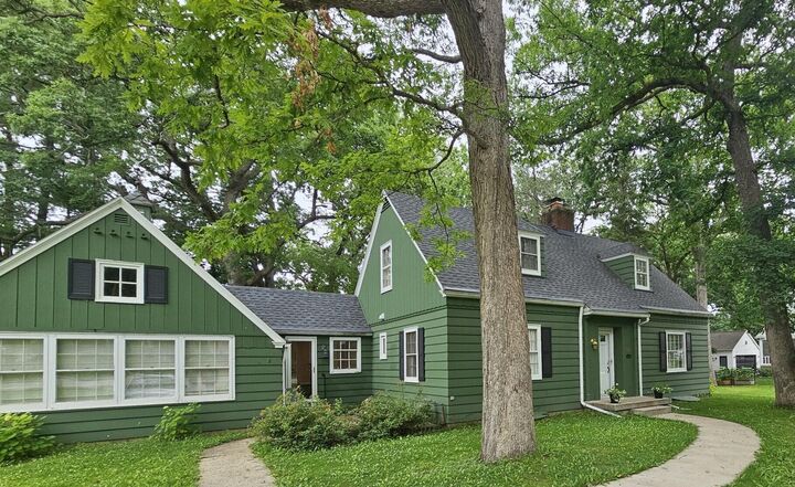 102 E McKinley St  Stoughton WI 53589 photo