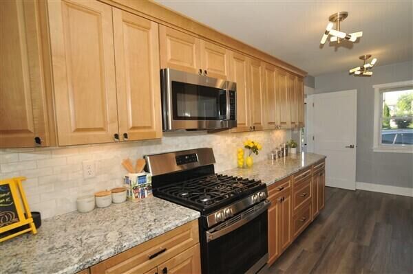 Property Photo:  630 Forest St  WI 53027 