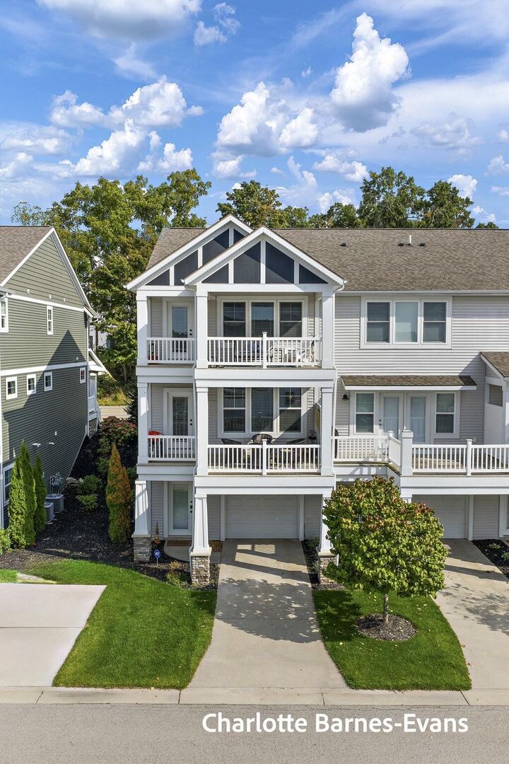 Property Photo: 930 S Lake Street MI 49461