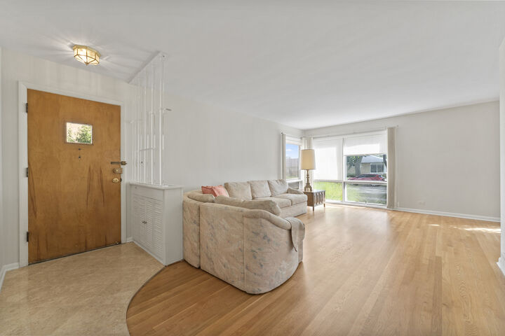 Property Photo:  8616 N Oleander Avenue  IL 60714 