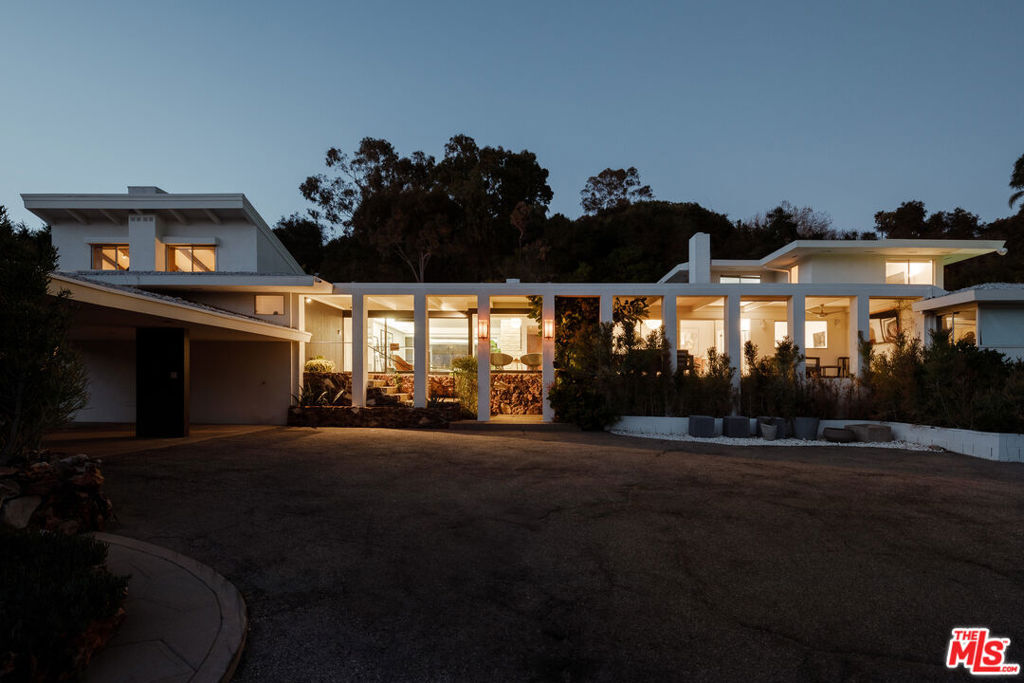 Property Photo:  248 N Glenroy Avenue  CA 90049 