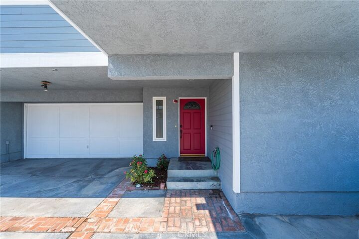 Property Photo:  2719 Grant Avenue C  CA 90278 