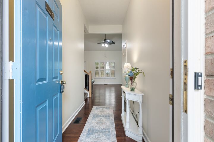 Property Photo: 125 Cherokee Dr TN 37188