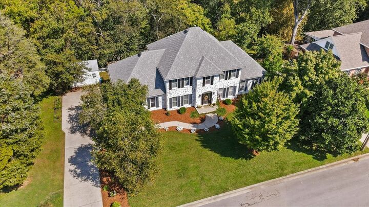 Property Photo:  1802 Somerset Dr  TN 37129 
