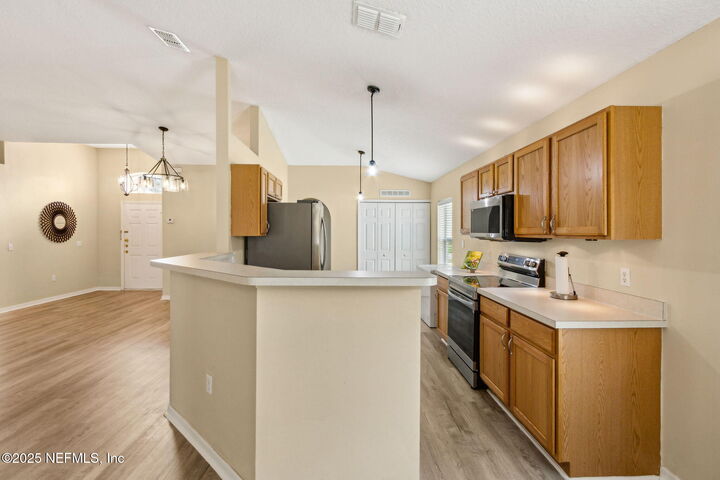 Property Photo: 8893 Merseyside Avenue FL 32219