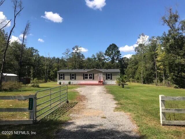 Property Photo: 10335 Ruth Avenue FL 32145