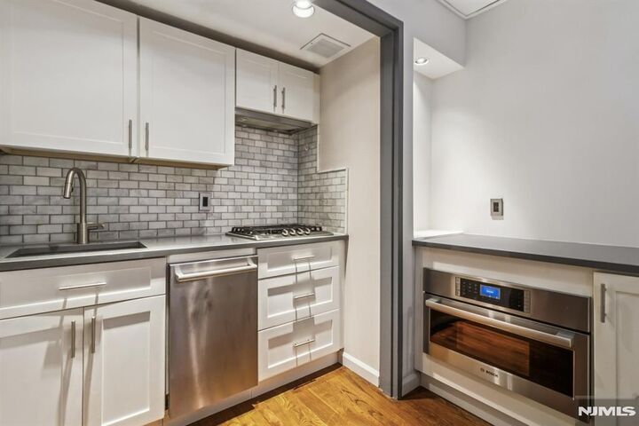 Property Photo: 3050 Edwin Avenue #2D NJ 07024