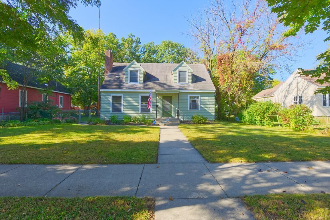 Property Photo: 915 7th Avenue N MN 56303