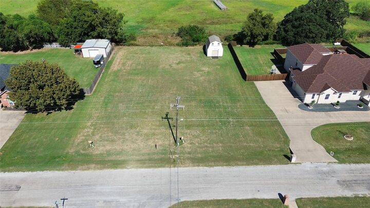 Property Photo:  3201 Walnut Creek Parkway  TX 76049 