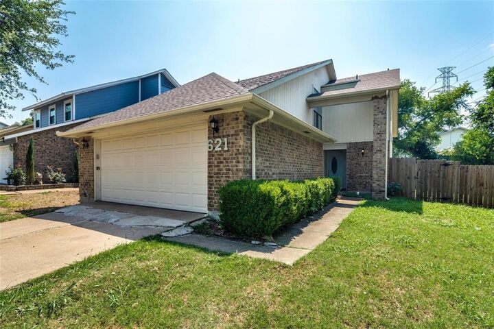 Property Photo: 621 Via La Paloma TX 75150