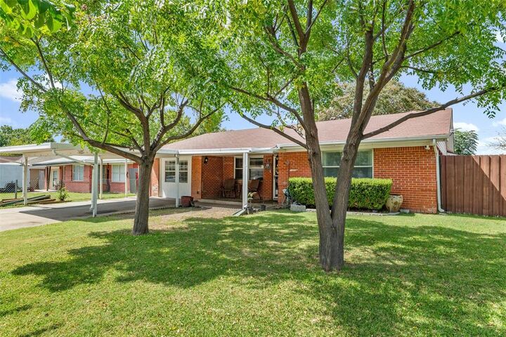 Property Photo:  1405 Juanita Street  TX 75149