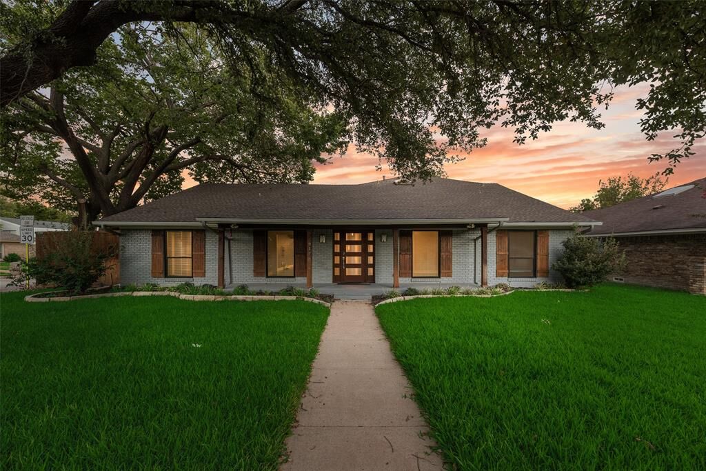 Property Photo: 9178 Glen Springs Drive TX 75243