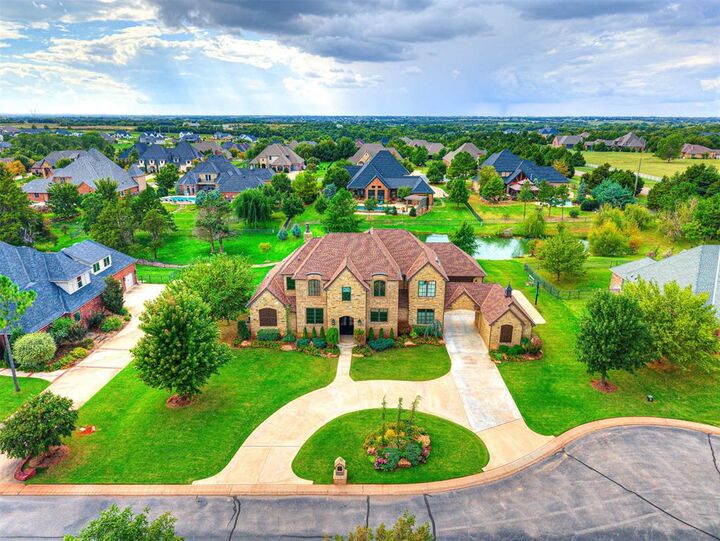 Property Photo:  22057 Water Oak Circle  OK 73012 